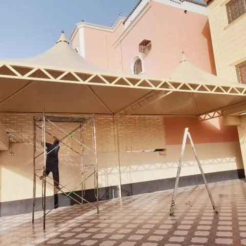 تركيب مظلات هرمية