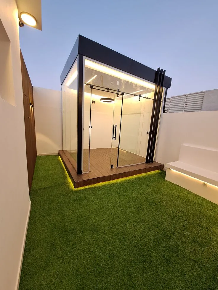 أفضل حداد لتركيب مجالس زجاجية في الرياض
