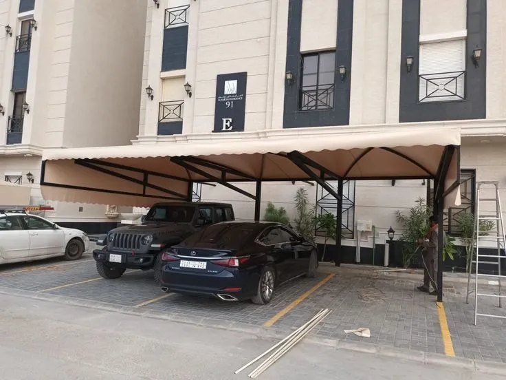 أفضل أنواع موقف مظلات سيارات الرياض