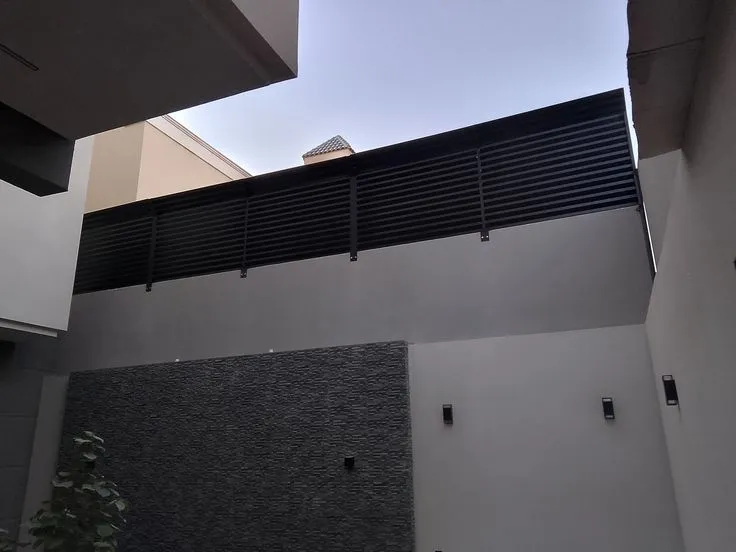 مقاول سواتر حديد وخشب بأسعار منافسة في الرياض