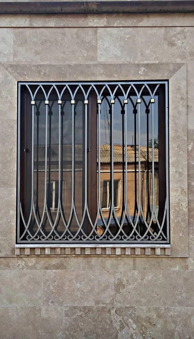 حداد شبابيك سكنية وتجارية أنواع الحديد المنيوم في الرياض
