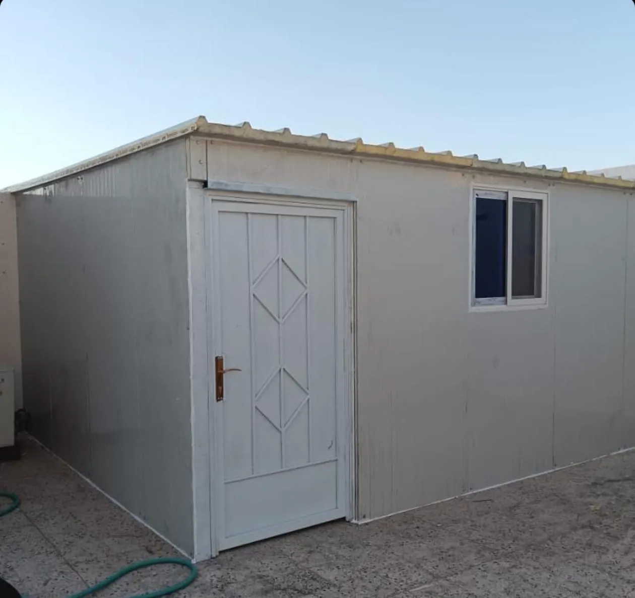 تكلفة ساندوتش بنل للمتر غرف ملاحق في الرياض