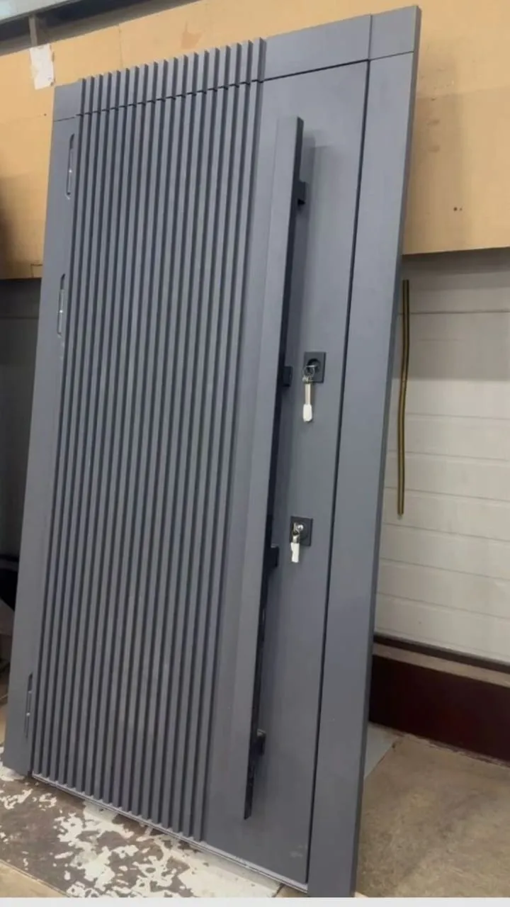 أبواب حديد متنقلة صيانة أبواب منزلية في الرياض