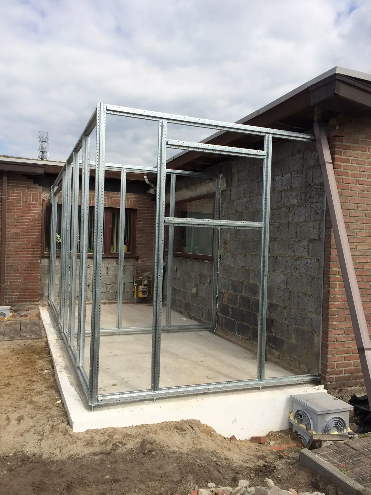 سعر تكلفة ملحقات ساندوتش شمال الرياض