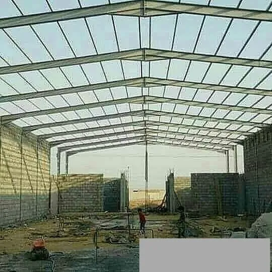 ما أفضل تصاميم هناجر السيارات في العقيق؟