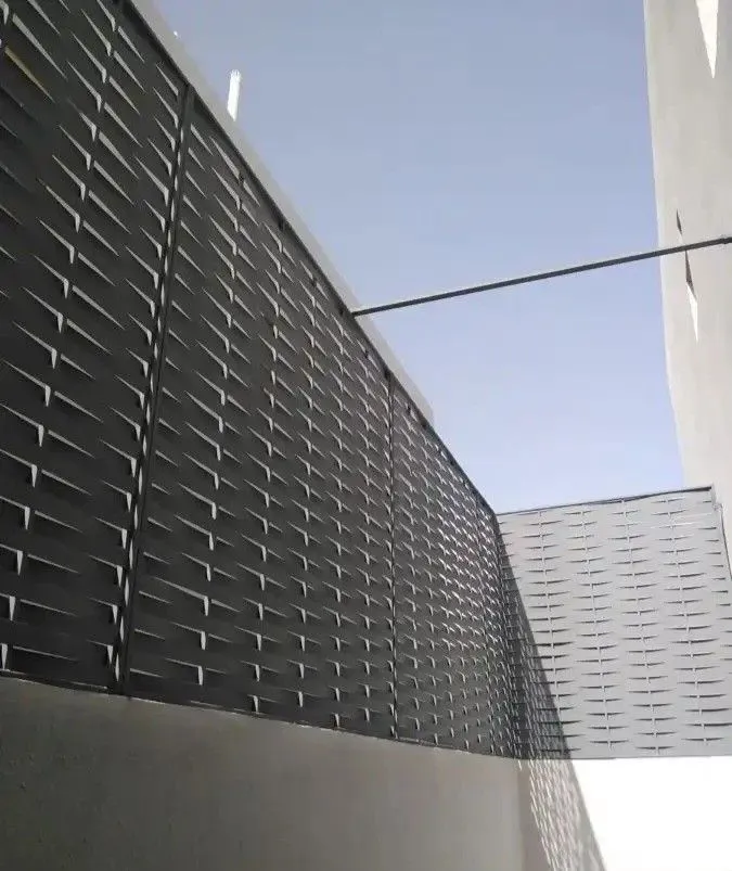 حداد سواتر مشاريع جنوب الرياض