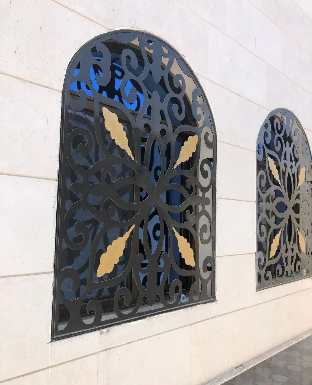 أبواب حديد مقاومة للصدأ تنفيذ شغل حديد منظم في الرياض