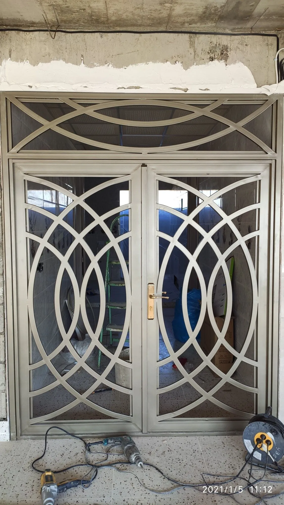 أبواب حديد مقاومة للصدأ تنفيذ شغل حديد منظم في الرياض