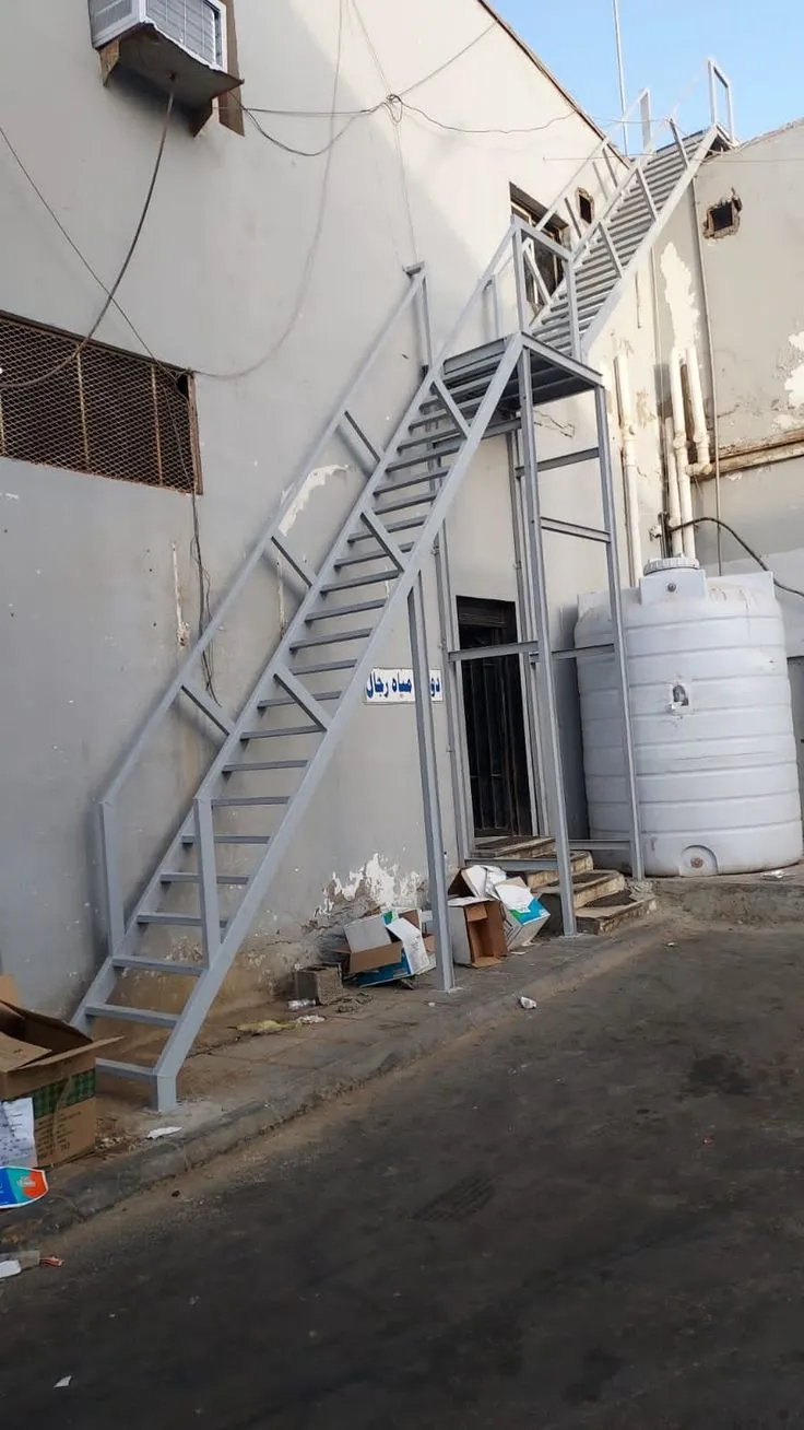 حداد أسور سلم خارجي الرياض