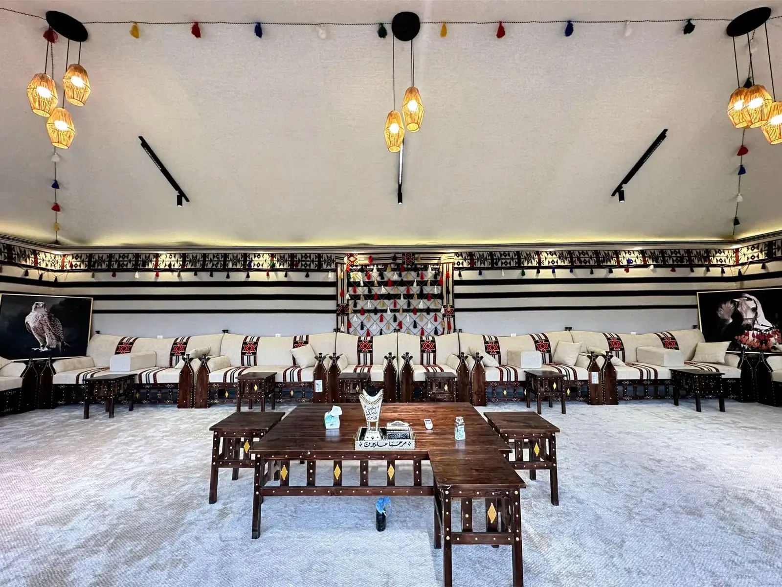 تصميم خيام فخم تركيب بيوت شعر للمجالس الرياض