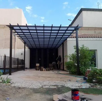 مظلات مداخل للشركات  مظلة فوق باب البيت الرياض