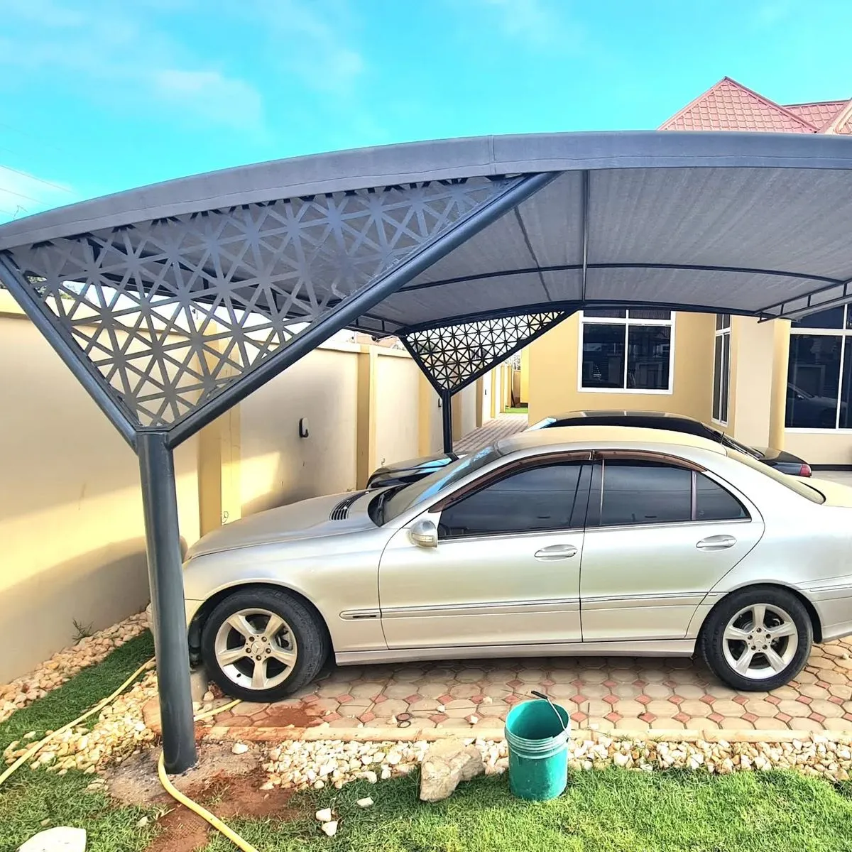 ورشة حدادة مظلات سيارات  الرياض