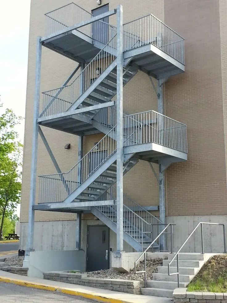 ورشة حدادة درابزين وأبواب شبابيك الرياض