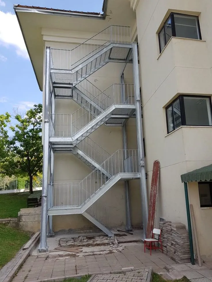 ورشة حدادة درابزين وأبواب شبابيك الرياض