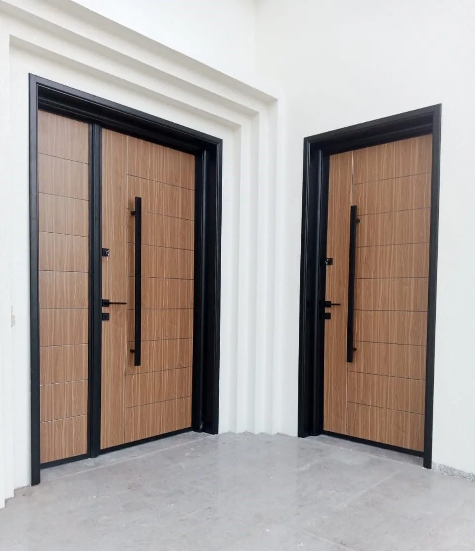 تفصيل أبواب كلادينج حسب الطلب الرياض