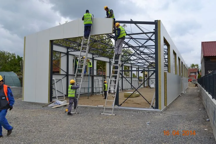  ورشة ساندوتش بنل للمستودعات في الرياض