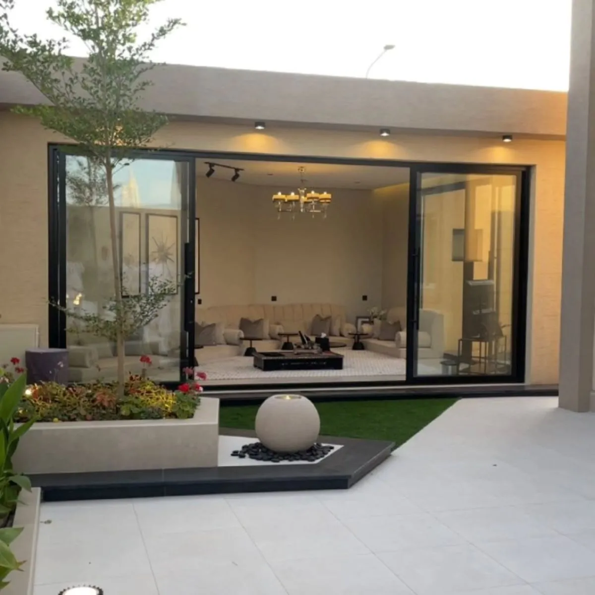 تكلفة بناء ملحقات ساندوتش بنل في الرياض