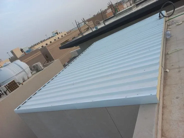تركيب مستودعات ساندوتش بانل في الرياض | تصميم وتنفيذ