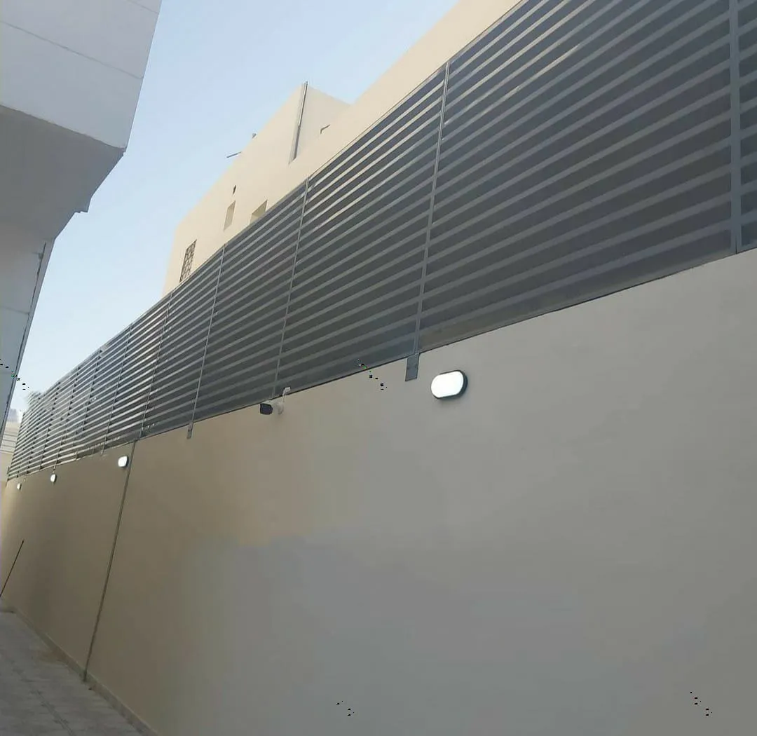 سواتر فلل بالرياض
