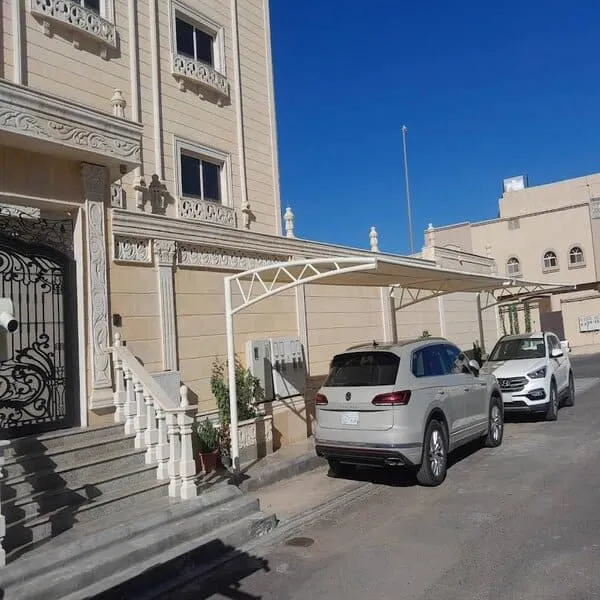 مظلات سيارات حي الياسمين: حماية لسيارتك بتصاميم جديده
