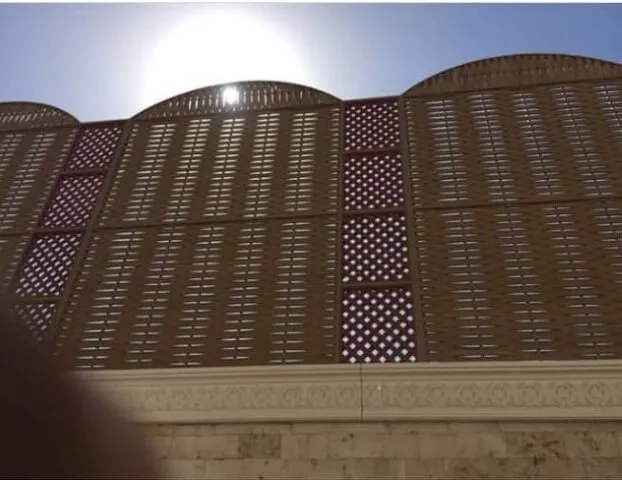 سواتر أسطح بالرياض | حواجز خصوصية للسطح وتصاميم عصرية