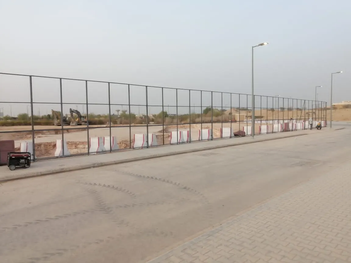 مقاول تنفيذ سور خارجي للمصانع بالرياض 