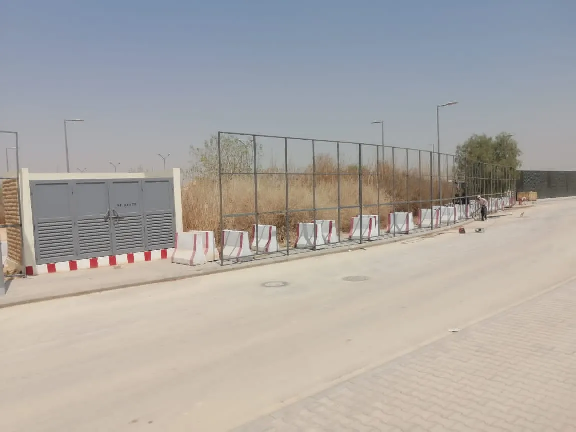 مقاول تنفيذ سور خارجي للمصانع بالرياض 